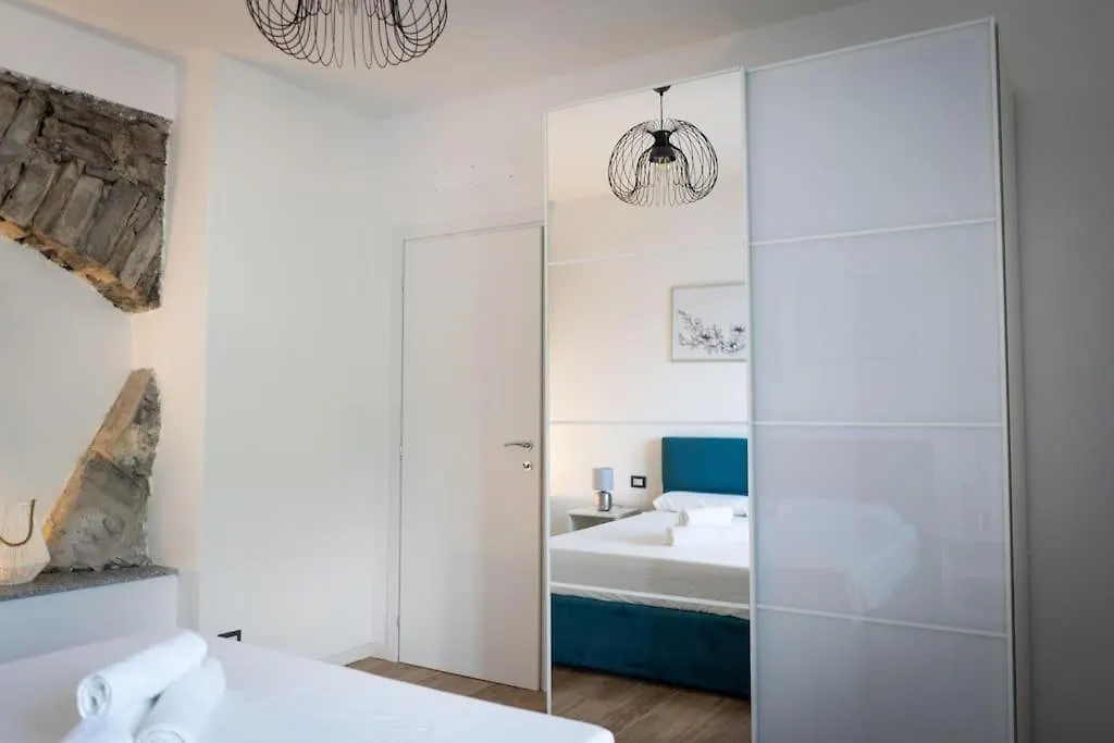 Apartment Suite On The Lake Brienno